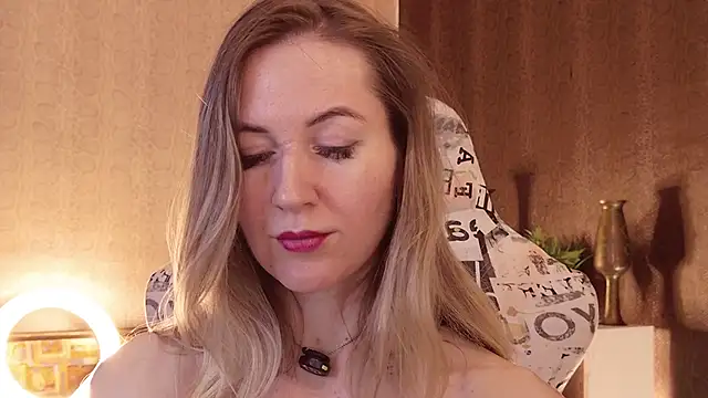 Chat +18 de Hello_Lisha ao vivo