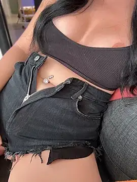 Devils__den Adlı Modelin Web Kamerası Şovu