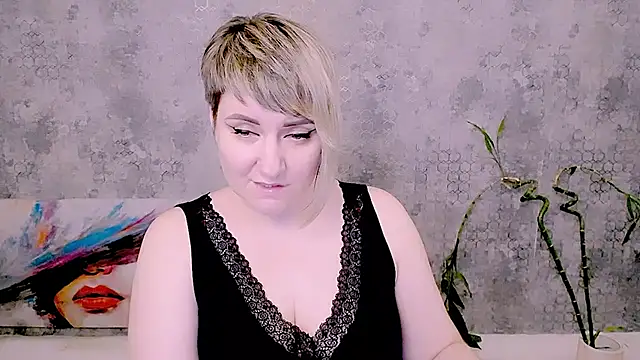Djullia Adlı Modelin Canlı XXX Sohbeti