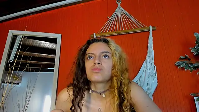maria_Turner1 Adlı Modelin Canlı XXX Sohbeti