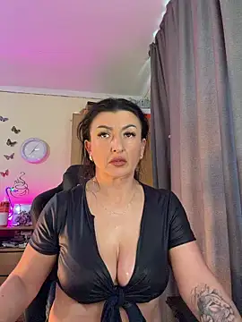 Show modela Hotangel75 na web-kameri