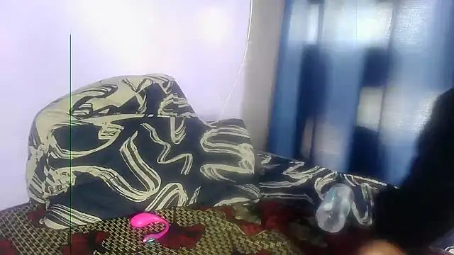Czat XXX na żywo – CurvyLara