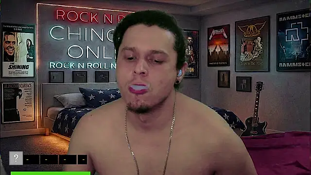 chino_roz Chat XXX in diretta
