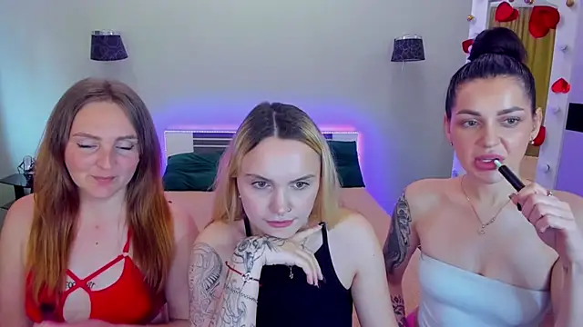 MagicEyess' Live XXX Chat