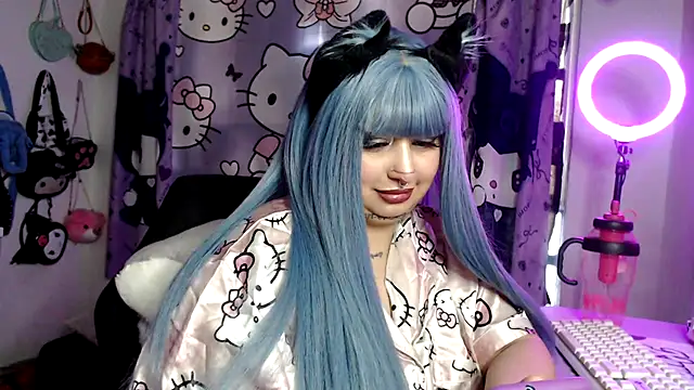 Chat +18 de lussyevans24 ao vivo