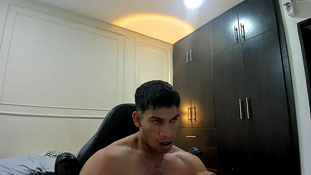 ANDRES_STUD: вебкам-шоу