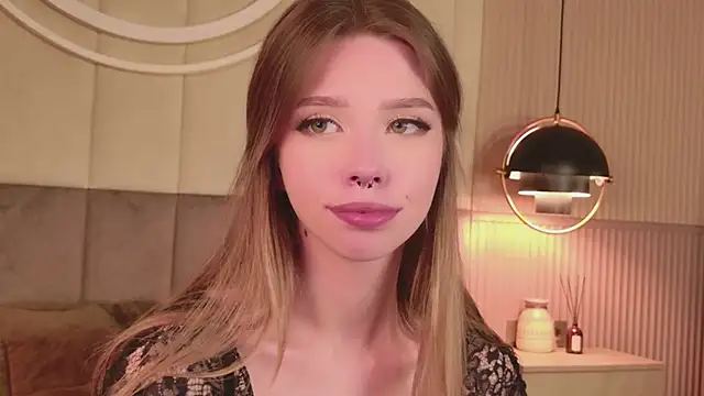 Sierra_Fane live XXX chat