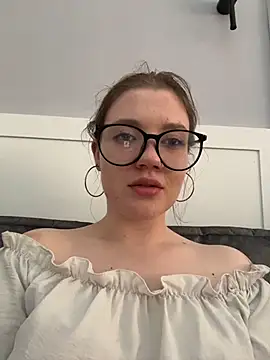 AlmaSound's Live XXX Chat