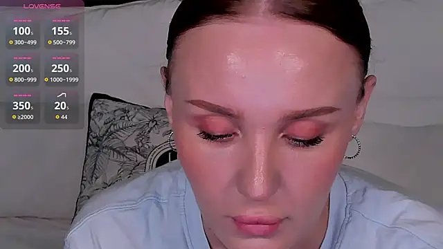 LianaFord's Live XXX Chat
