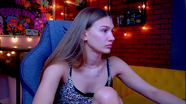 XXX chat uživo modela Sweet_Emilya