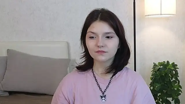 NyraVesperis live XXX chat