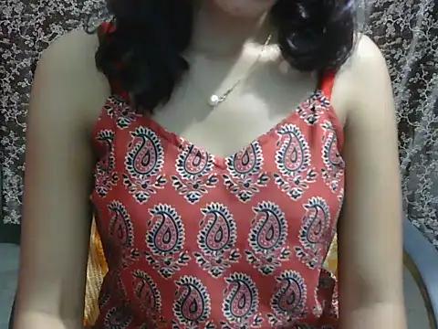 Adorable_Ayesha Adlı Modelin Canlı XXX Sohbeti