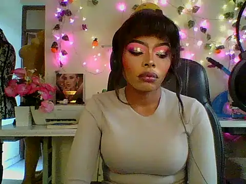 Anaconda2350 Chat XXX live