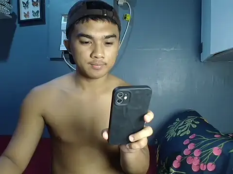 pinoyAdrianneXXXのウェブカメラショー