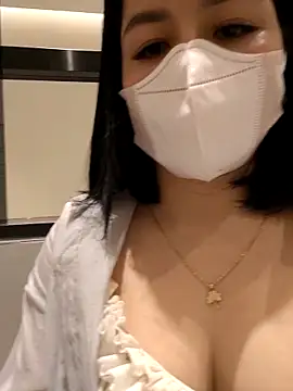 Mina-02 Webcam-Show