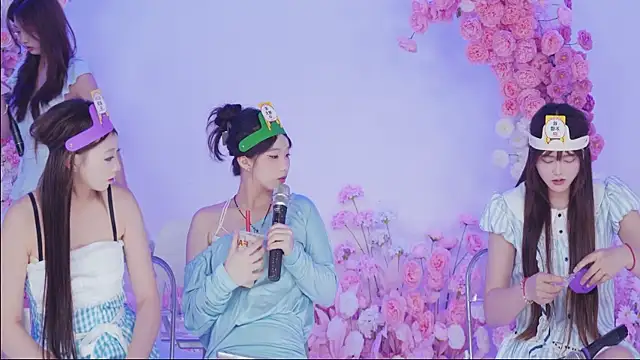 SSF-888's Webcam Show