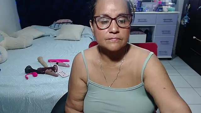 pervert_mommy_ Adlı Modelin Web Kamerası Şovu