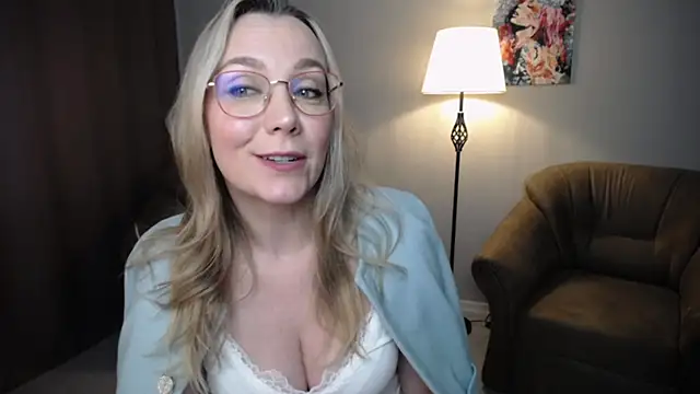 XXX chat uživo modela Ava_Elior
