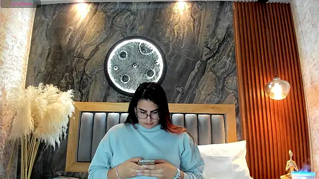 BellaPeers_ Pertunjukan Webcam