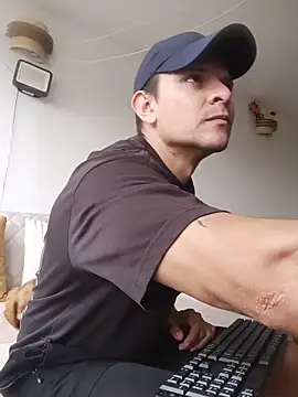 felipe_fitness: διαδικτυακό σόου στην κάμερα