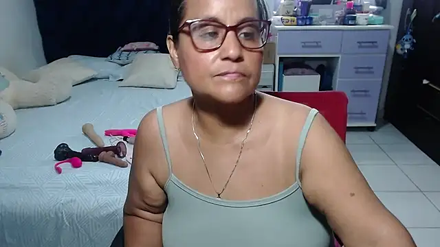 Онлайн чат XXX pervert_mommy_