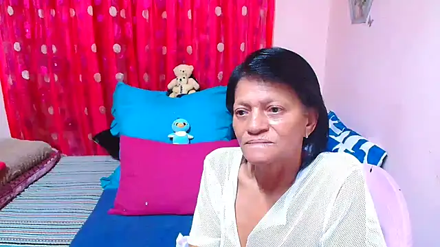 SLUTTYROXY's Live XXX Chat