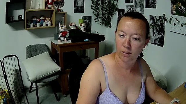 AnyaKrey@xh's Live XXX Chat