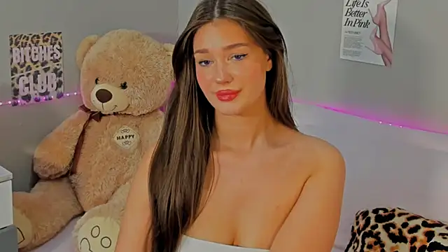 Mila-Cosmo's Live XXX Chat