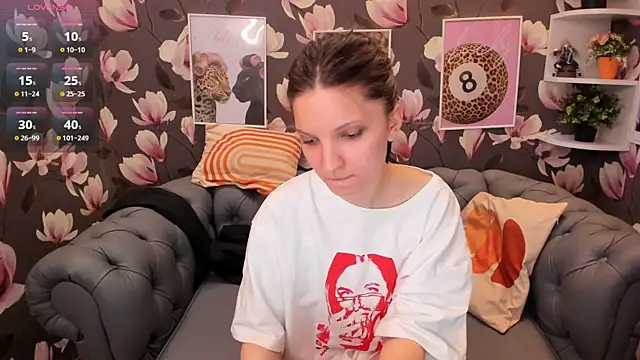 MelaniGrand Chat XXX live