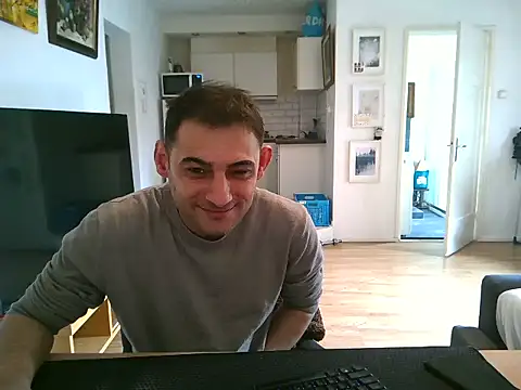 mihaimichaelのウェブカメラショー