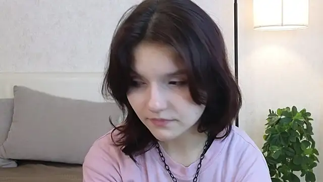 NyraVesperis' Live XXX Chat