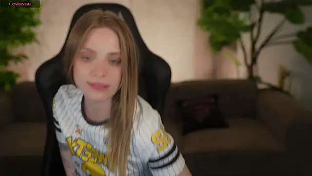 Онлайн чат XXX Angy_Netal