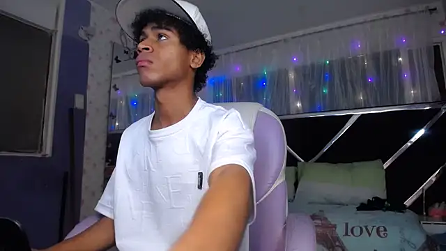 Santy_bigcock_01's Live XXX Chat