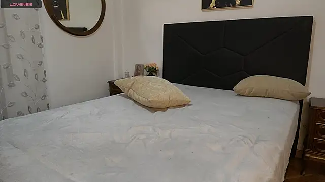 adellle Adlı Modelin Canlı XXX Sohbeti