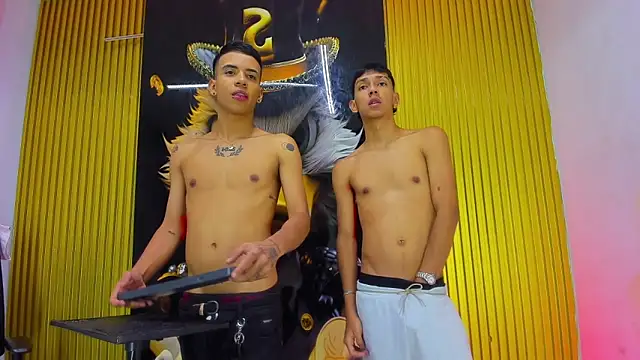Guys_Latino_Hot webkamerás műsora