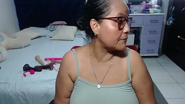 Chatroom XXX en direct de pervert_mommy_