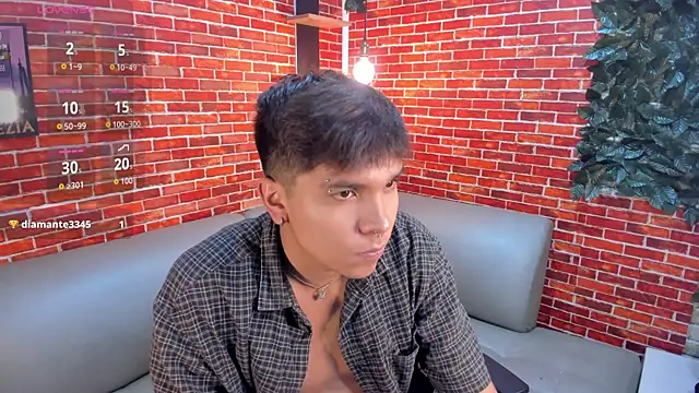 Show modela Thiago_Kozak na web-kameri