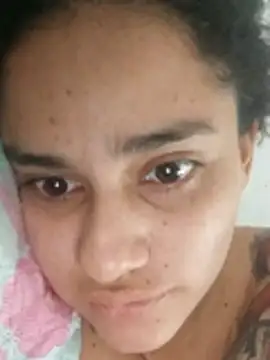 girl_tits élő XXX-chatje
