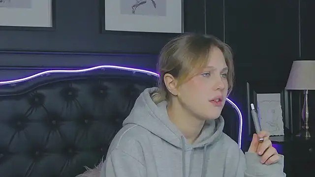CaitlinSugar – Naživo XXX chat