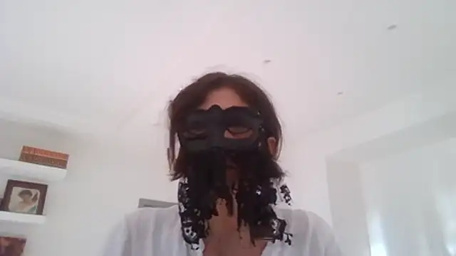 HelenTiAscolta Chat XXX live