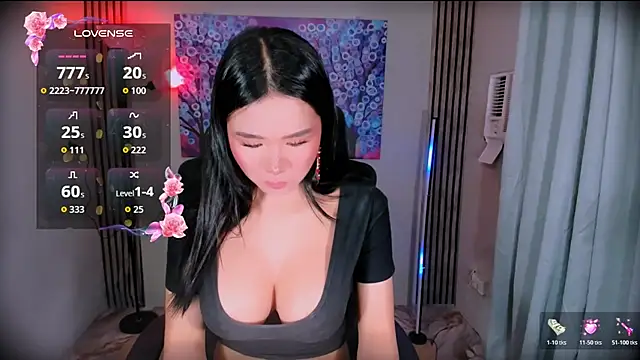 xBigSurpriseLorainex Webcamshow