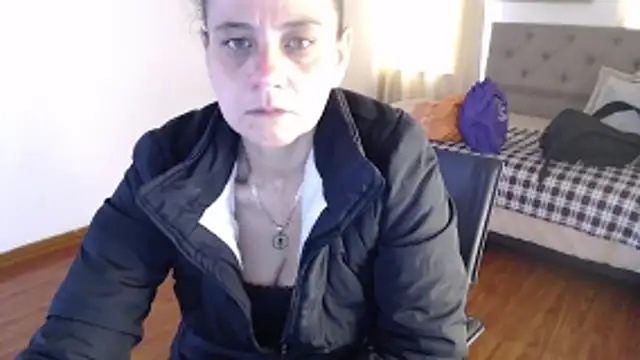 sasi_luna élő XXX-chatje