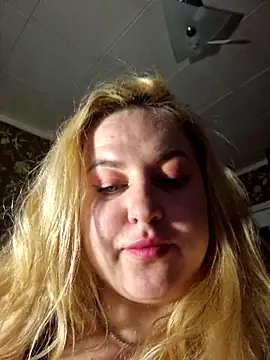 LianaJu's Live XXX Chat