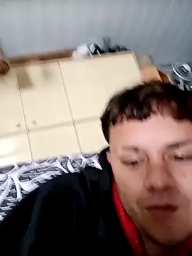 Sickbooy69 Show in webcam
