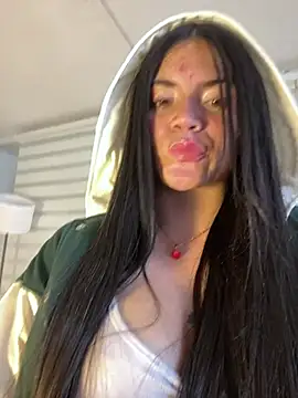 Chatroom XXX en direct de PamelaJonsom_