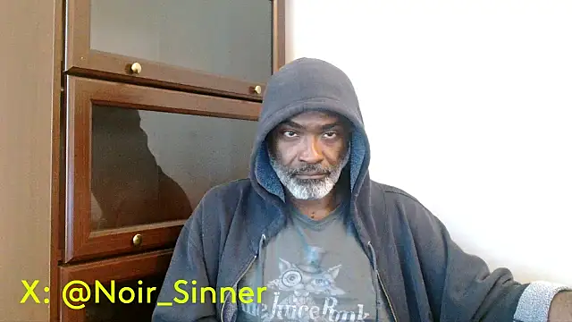 Онлайн чат XXX sinnernoir