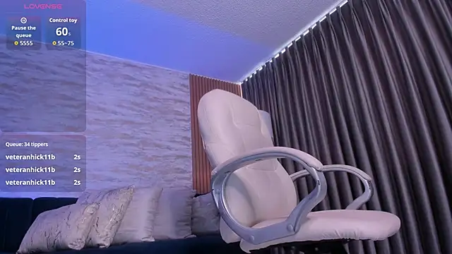 ANGIE-SMITH's Live XXX Chat