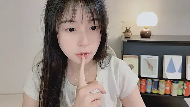 Onechestnutn Live XXX chat