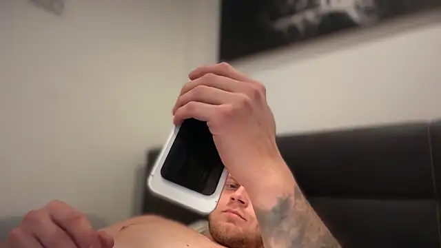 Pokazy przed kamerką – hallihallo12343