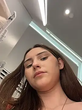 KristiRich Live XXX Chat